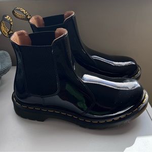 Dr. Martens- W 9 NEW